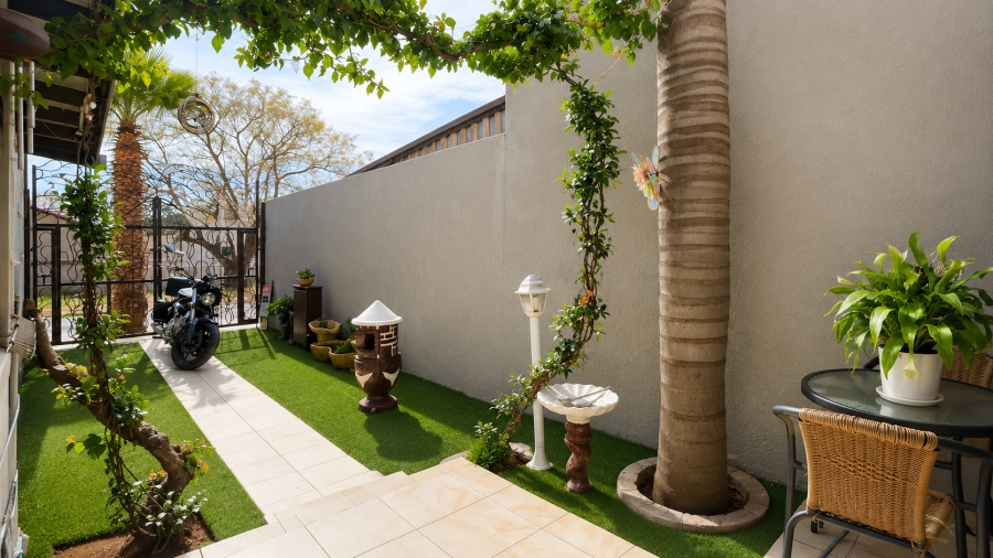 4 Bedroom Property for Sale in Lenasia Gauteng