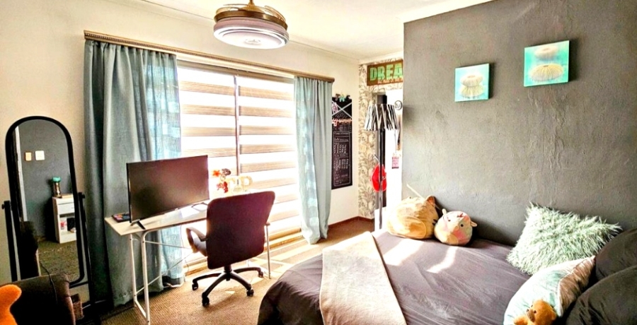 4 Bedroom Property for Sale in Risiville Gauteng