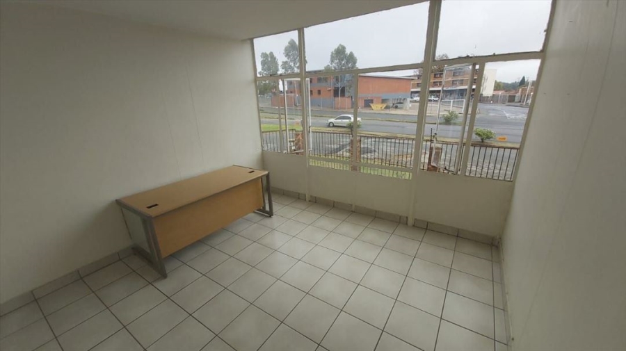 1 Bedroom Property for Sale in Edleen Gauteng