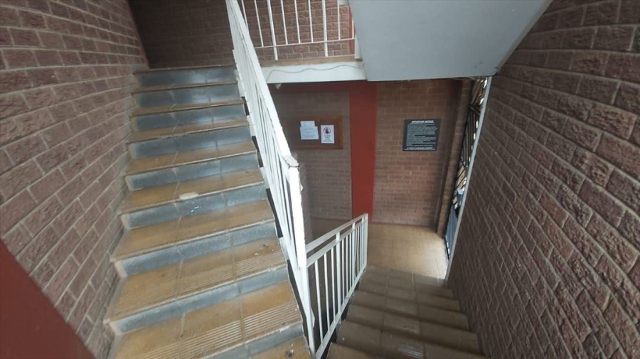 1 Bedroom Property for Sale in Edleen Gauteng