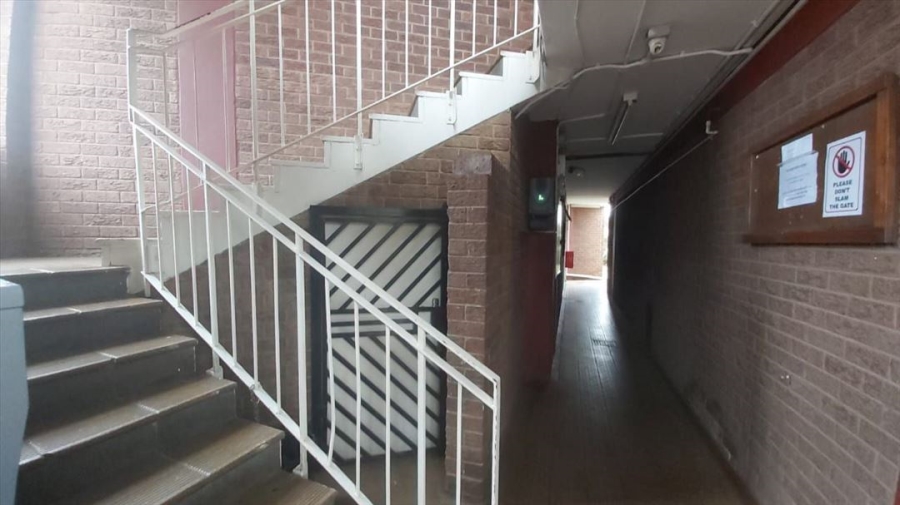 1 Bedroom Property for Sale in Edleen Gauteng