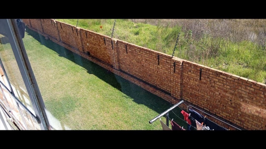 2 Bedroom Property for Sale in Crystal Park Gauteng