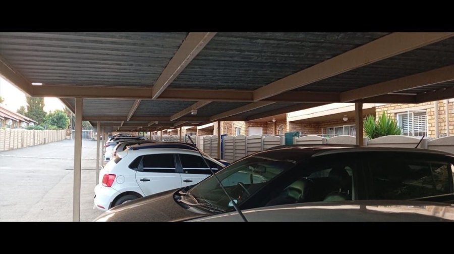2 Bedroom Property for Sale in Birch Acres Gauteng