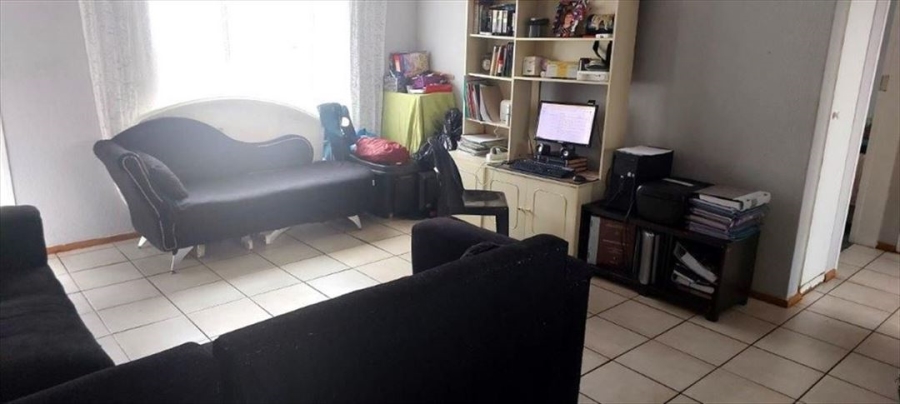 2 Bedroom Property for Sale in Glen Marais Gauteng