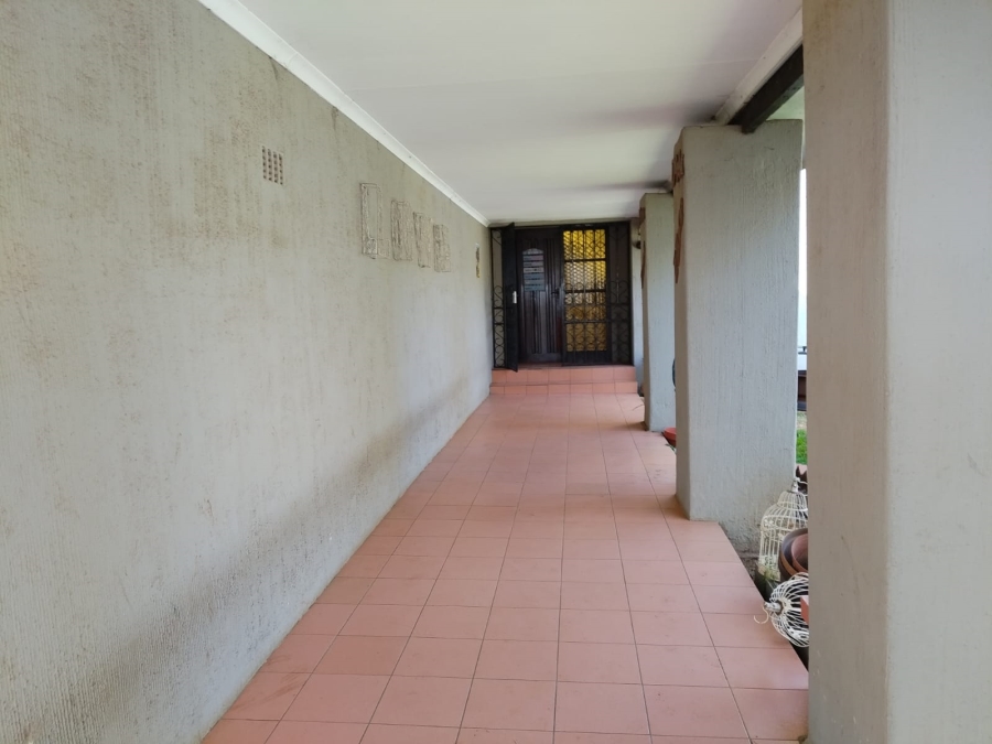 4 Bedroom Property for Sale in Bonaero Park Gauteng