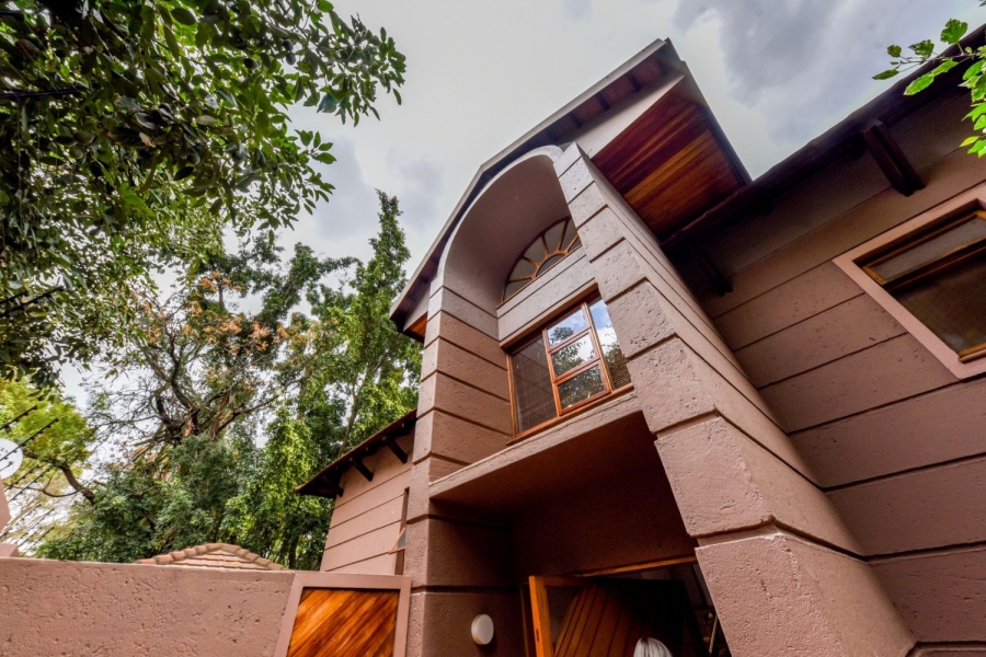 6 Bedroom Property for Sale in Muckleneuk Gauteng