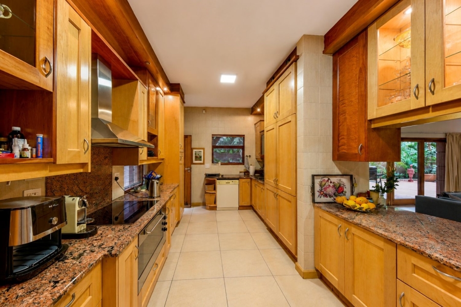 6 Bedroom Property for Sale in Muckleneuk Gauteng
