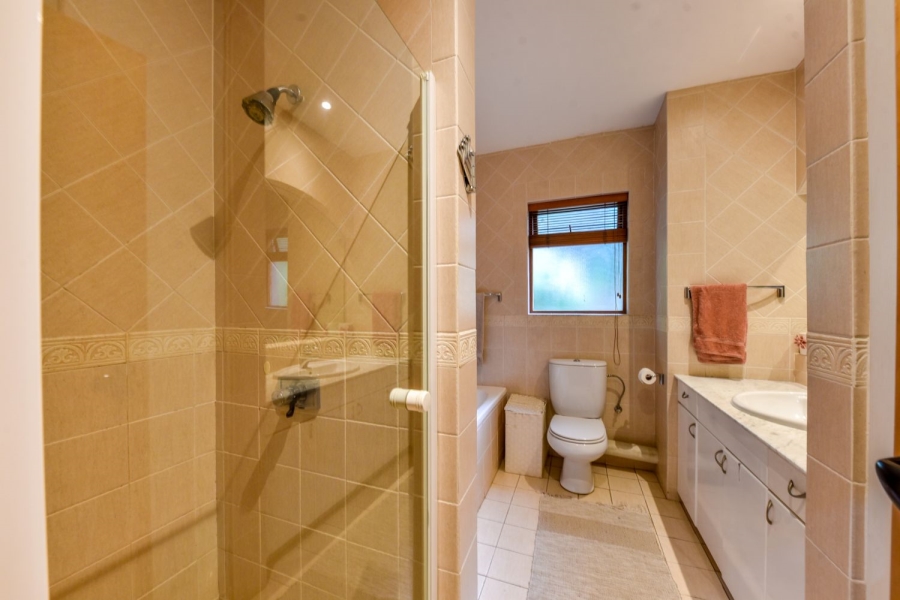 6 Bedroom Property for Sale in Muckleneuk Gauteng