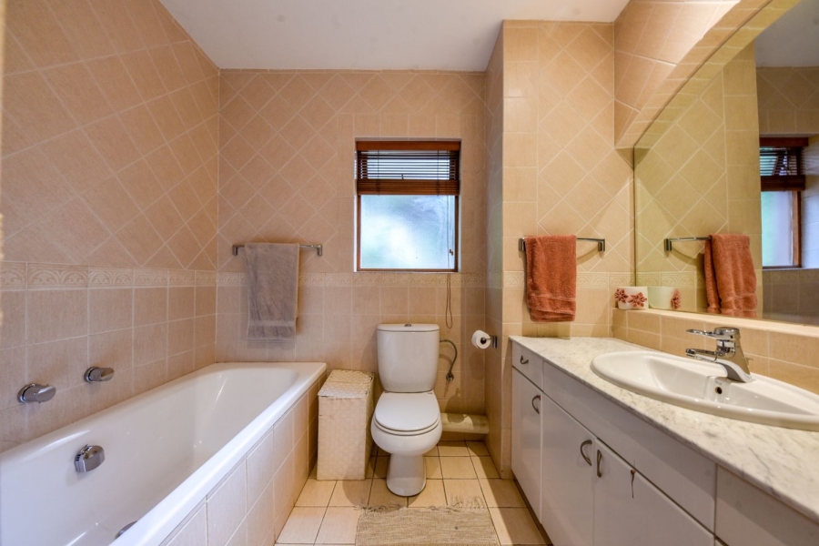 6 Bedroom Property for Sale in Muckleneuk Gauteng