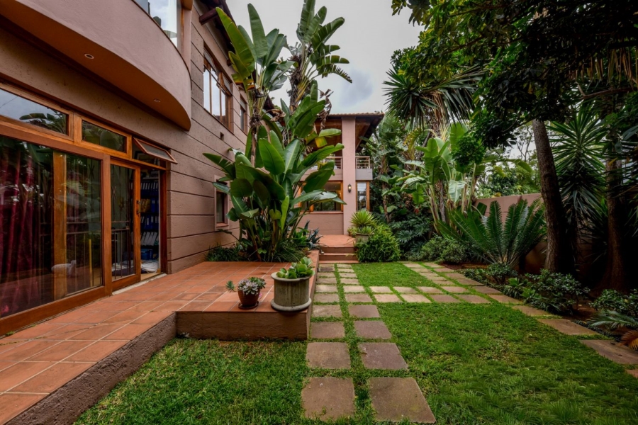 6 Bedroom Property for Sale in Muckleneuk Gauteng
