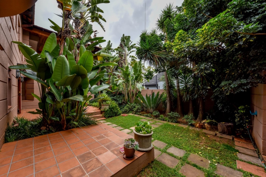 6 Bedroom Property for Sale in Muckleneuk Gauteng