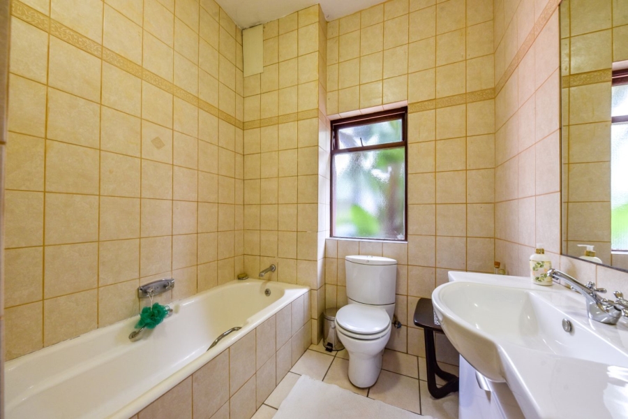 6 Bedroom Property for Sale in Muckleneuk Gauteng
