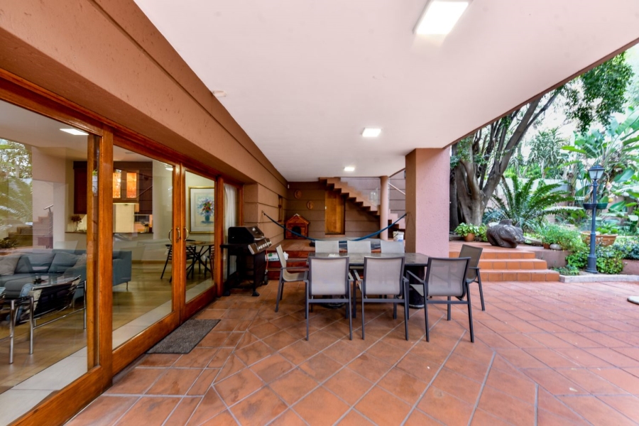6 Bedroom Property for Sale in Muckleneuk Gauteng