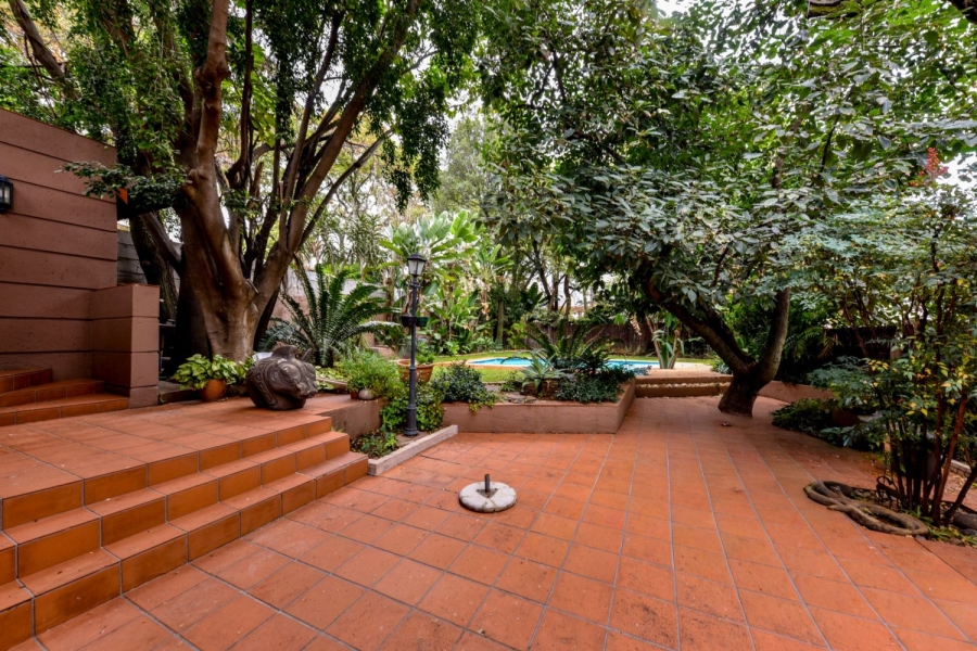 6 Bedroom Property for Sale in Muckleneuk Gauteng
