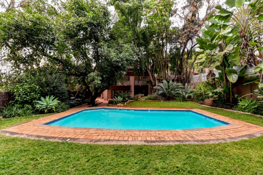 6 Bedroom Property for Sale in Muckleneuk Gauteng