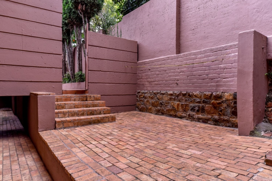 6 Bedroom Property for Sale in Muckleneuk Gauteng