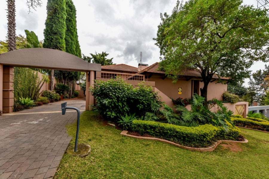 6 Bedroom Property for Sale in Muckleneuk Gauteng