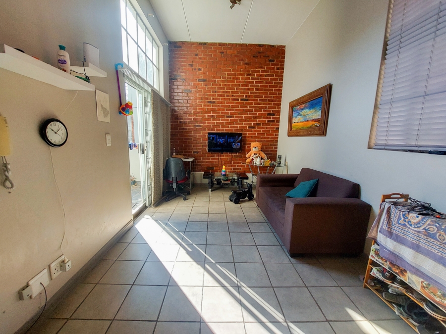To Let 1 Bedroom Property for Rent in Houghton Estate Gauteng