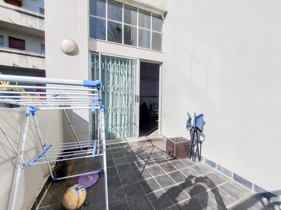 To Let 1 Bedroom Property for Rent in Houghton Estate Gauteng