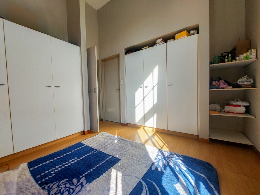 To Let 1 Bedroom Property for Rent in Houghton Estate Gauteng
