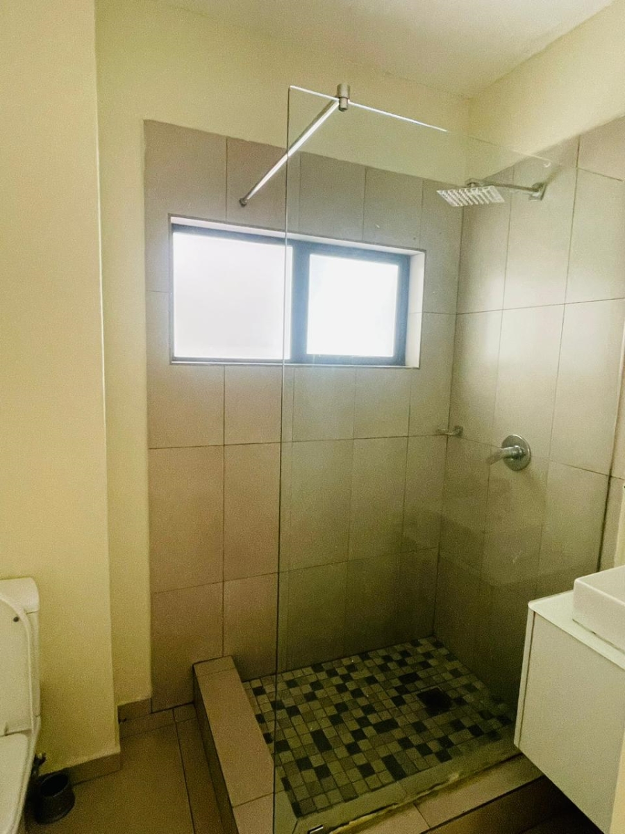 1 Bedroom Property for Sale in North Riding Gauteng