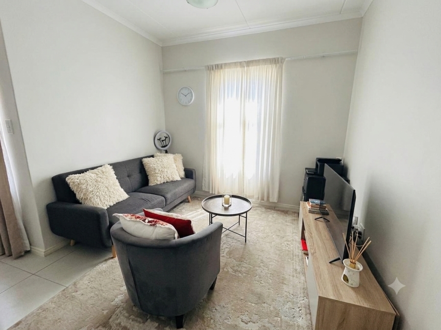 1 Bedroom Property for Sale in Erand Gardens Gauteng