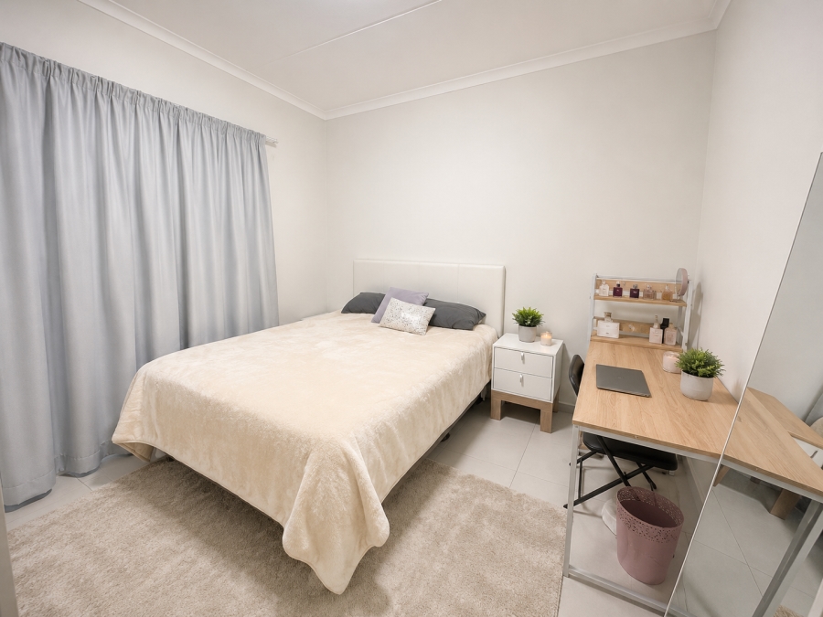 1 Bedroom Property for Sale in Erand Gardens Gauteng