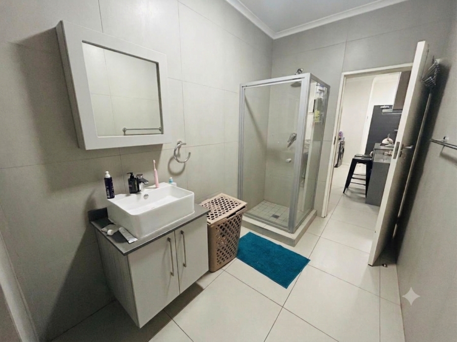 1 Bedroom Property for Sale in Erand Gardens Gauteng