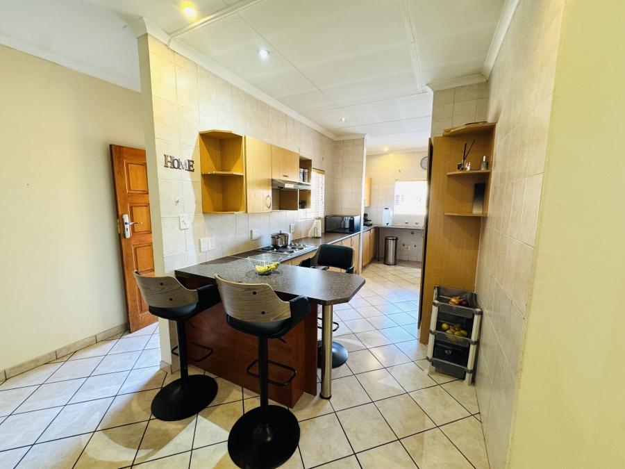 3 Bedroom Property for Sale in Thatchfield Manor Gauteng