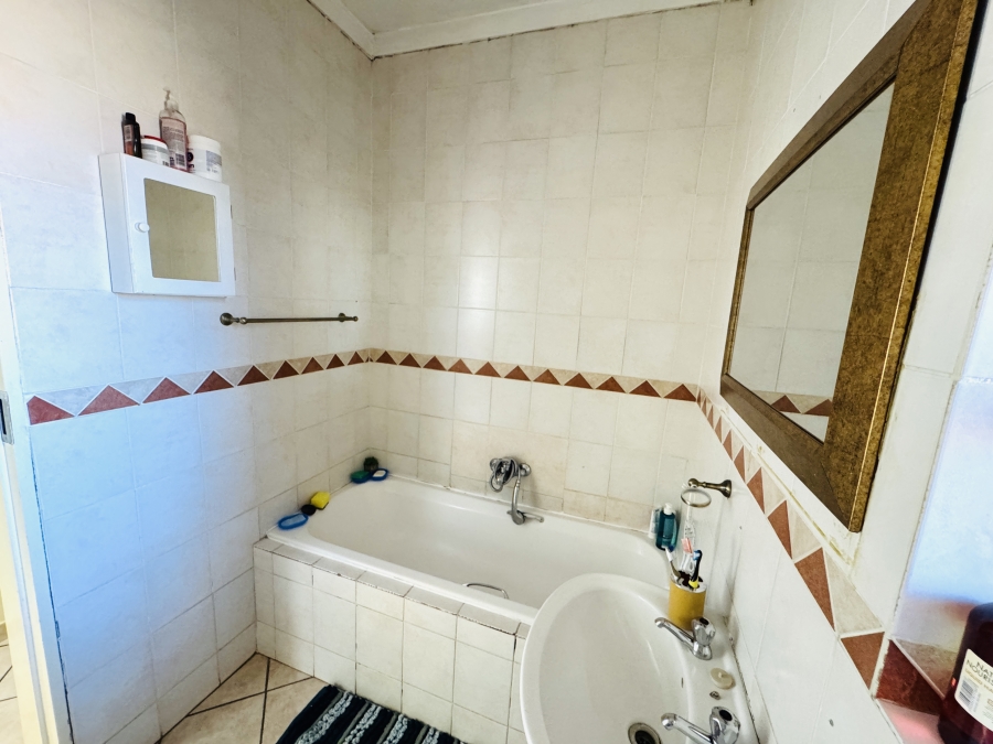 3 Bedroom Property for Sale in Thatchfield Manor Gauteng