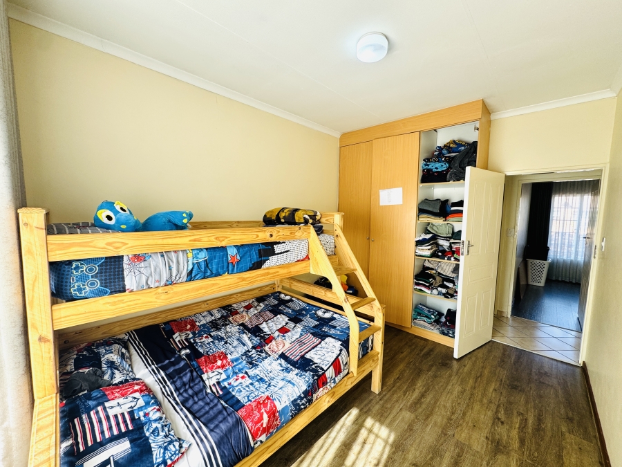 3 Bedroom Property for Sale in Thatchfield Manor Gauteng