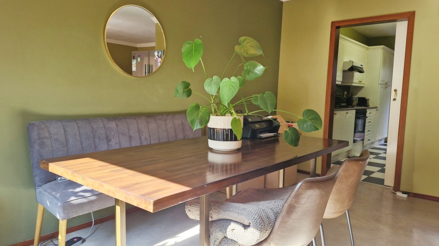 To Let 3 Bedroom Property for Rent in Illovo Gauteng