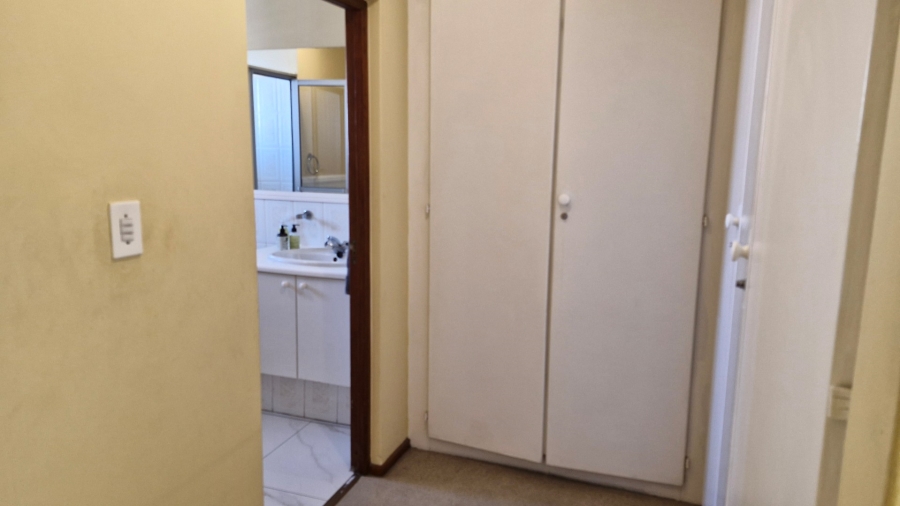 To Let 3 Bedroom Property for Rent in Illovo Gauteng