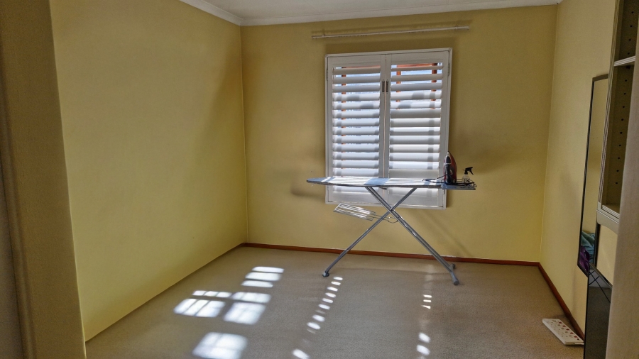 To Let 3 Bedroom Property for Rent in Illovo Gauteng