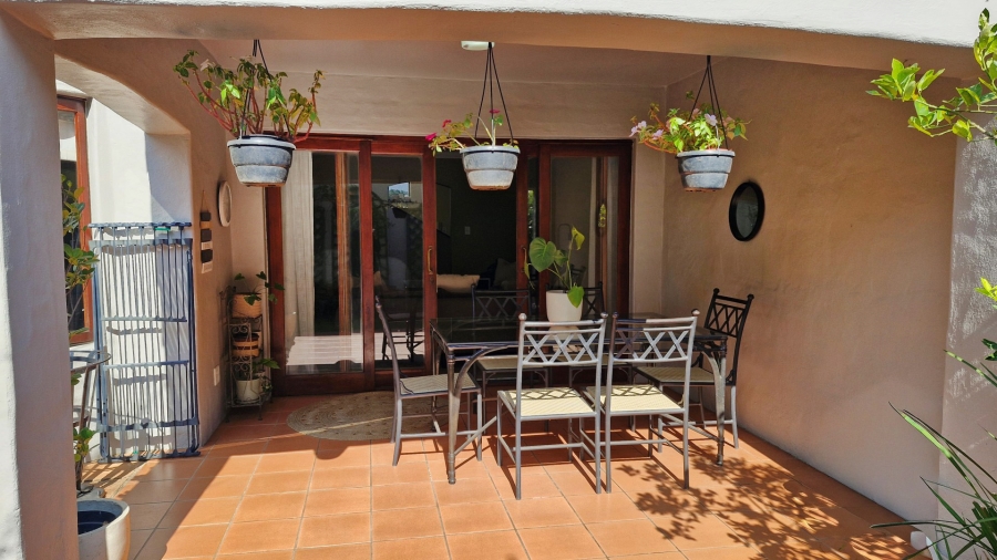 To Let 3 Bedroom Property for Rent in Illovo Gauteng
