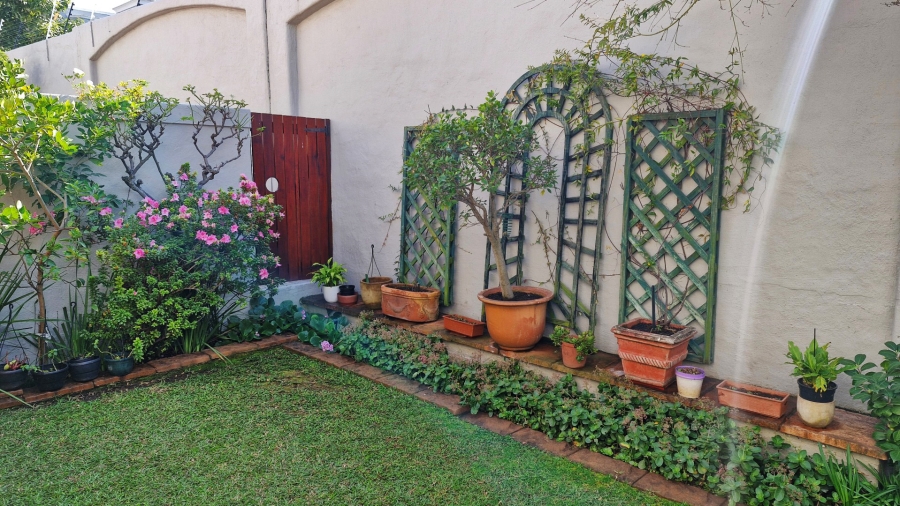 To Let 3 Bedroom Property for Rent in Illovo Gauteng