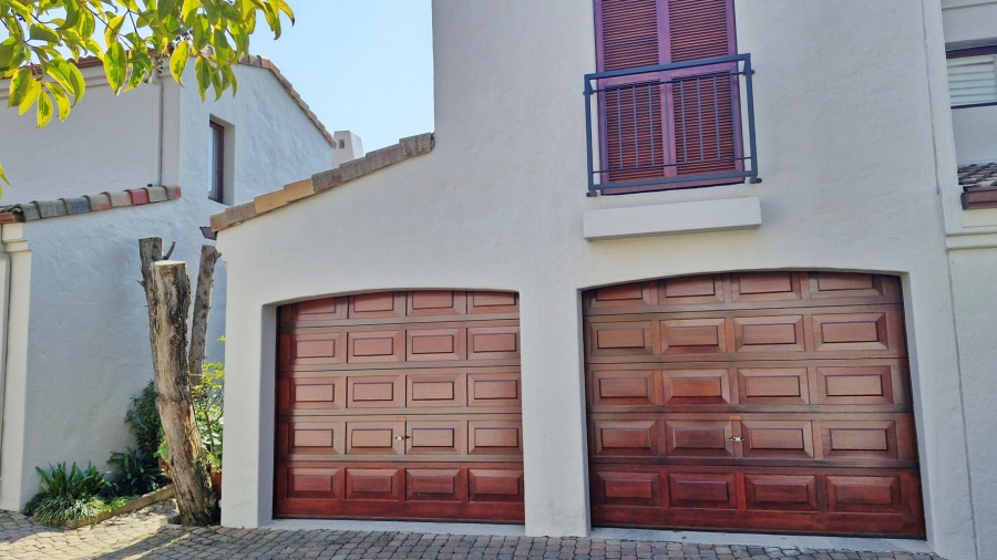 To Let 3 Bedroom Property for Rent in Illovo Gauteng