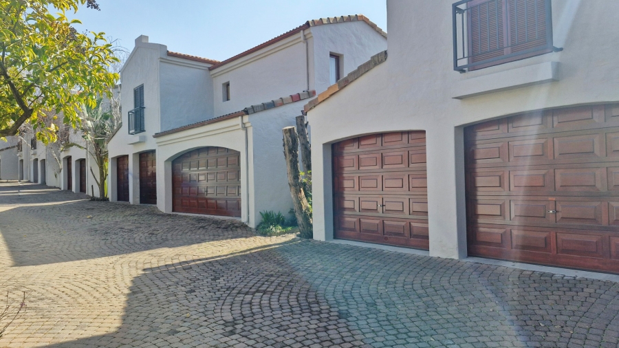 To Let 3 Bedroom Property for Rent in Illovo Gauteng