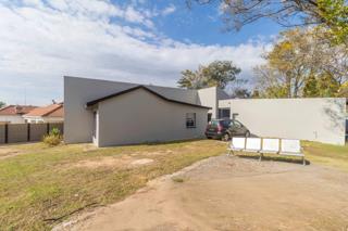 6 Bedroom Property for Sale in Bloubosrand Gauteng