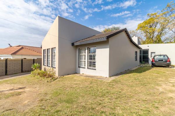6 Bedroom Property for Sale in Bloubosrand Gauteng