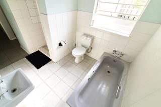 6 Bedroom Property for Sale in Bloubosrand Gauteng
