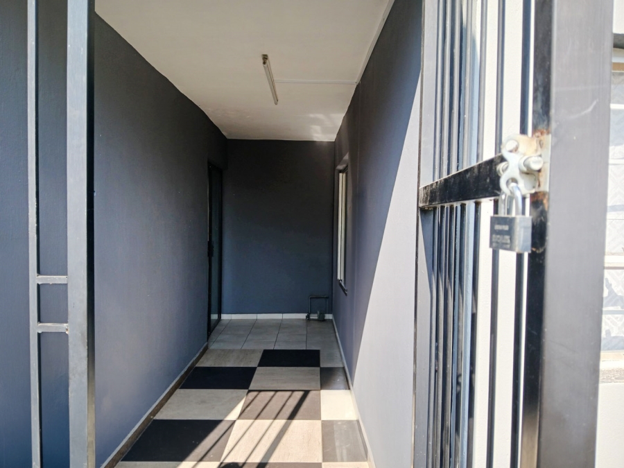 6 Bedroom Property for Sale in Bloubosrand Gauteng