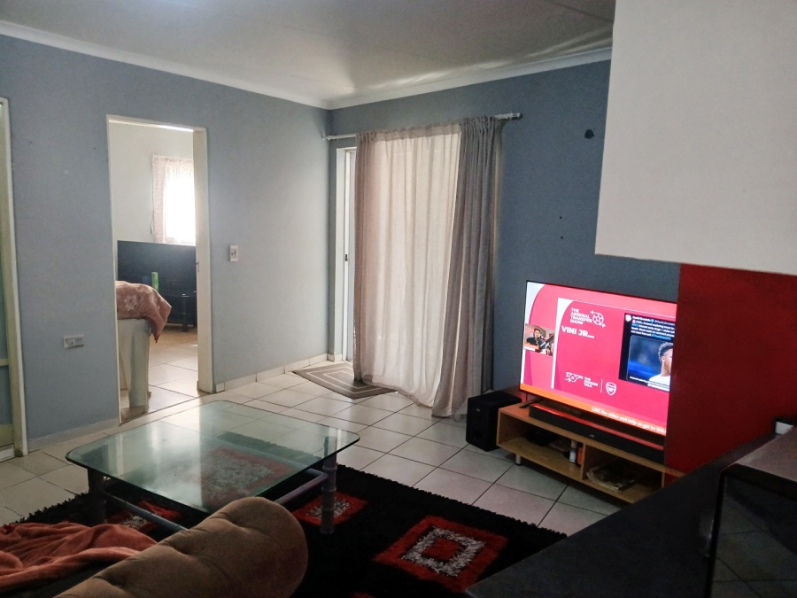 6 Bedroom Property for Sale in Bloubosrand Gauteng