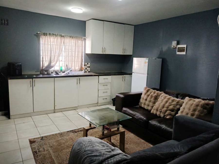 6 Bedroom Property for Sale in Bloubosrand Gauteng