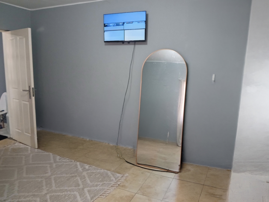 6 Bedroom Property for Sale in Bloubosrand Gauteng