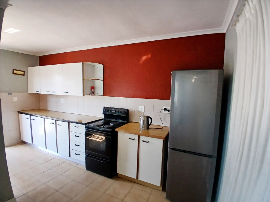 6 Bedroom Property for Sale in Bloubosrand Gauteng