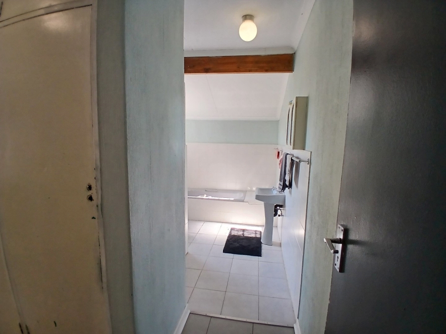 6 Bedroom Property for Sale in Bloubosrand Gauteng
