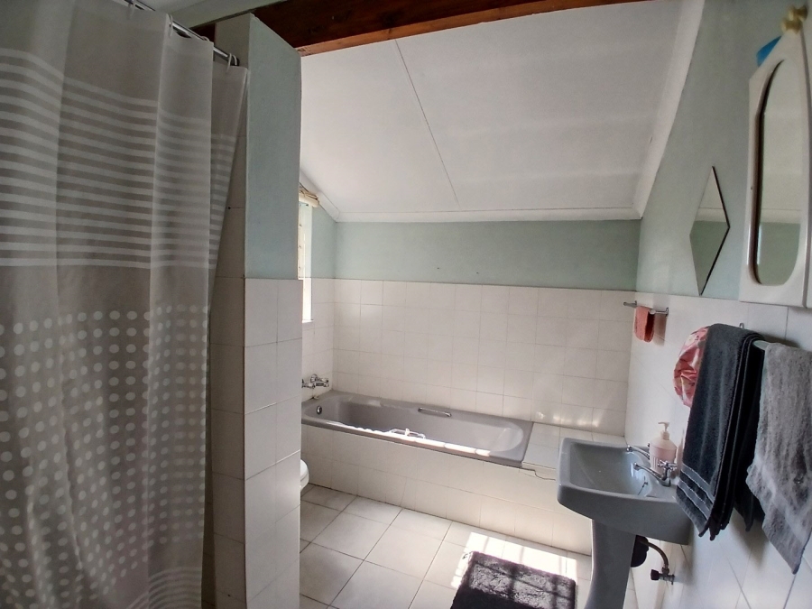 6 Bedroom Property for Sale in Bloubosrand Gauteng