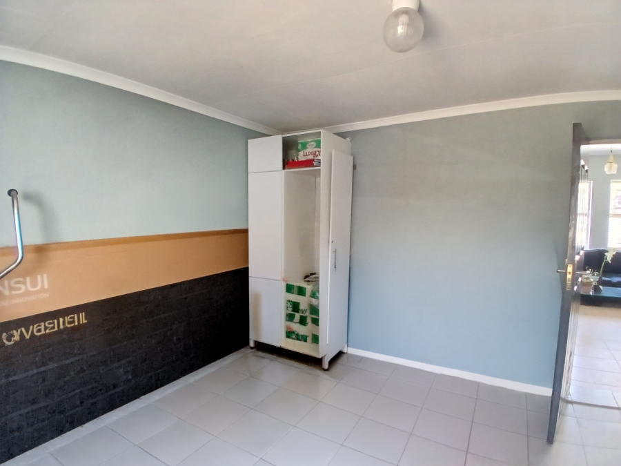 6 Bedroom Property for Sale in Bloubosrand Gauteng