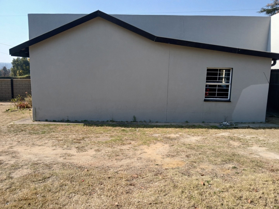 6 Bedroom Property for Sale in Bloubosrand Gauteng